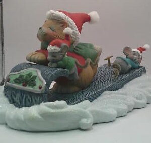 D837.1 Toboggan w/Cat & Mice - Musical