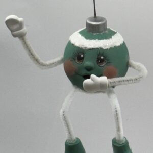 D936.3 Mini Character Ornament Round with Open Mouth Smile